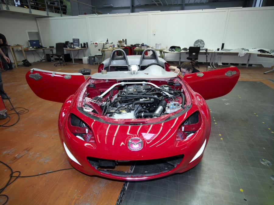  Mazda MX-5 Super Lightweight Version 2009 года  (фото 51 из 99)